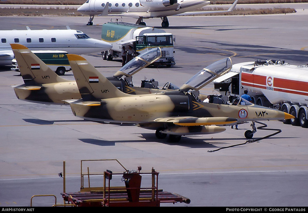 The light stripe near the top of the taller vertical stabiliser are clearly visible on this Egyptian L-59E. (photo: George Pantalos, used with permission) Image