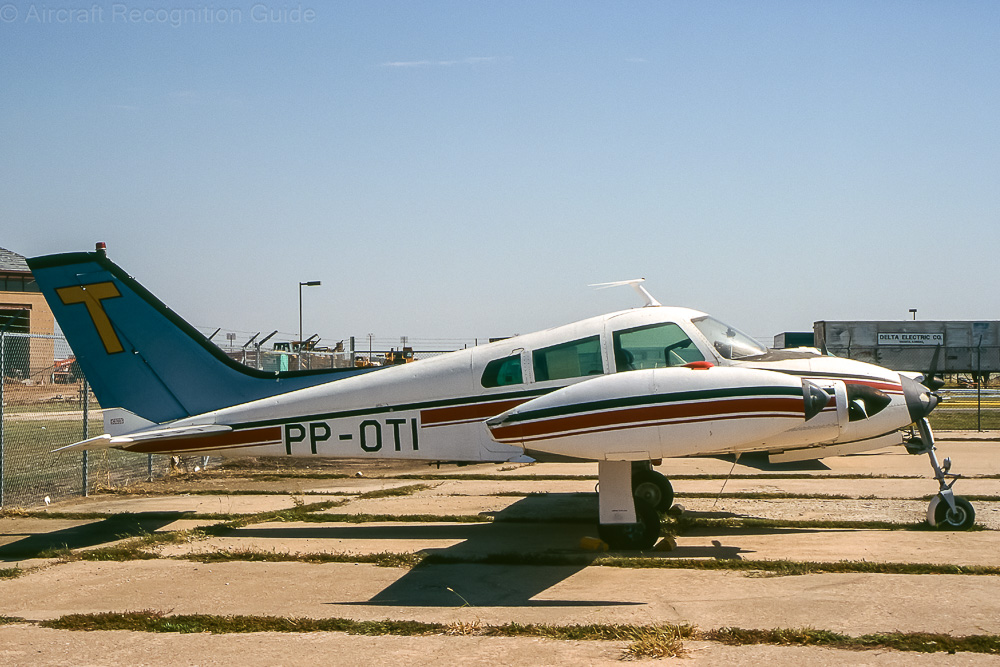 The third side window is the main distinguishing feature of the Cessna 310F. Image