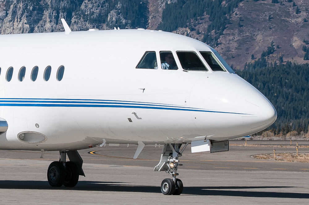 The nose of the Falcon 2000 is essentially the same as that of the Falcon 900. Image
