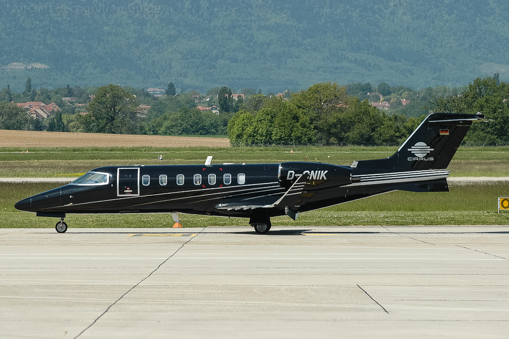 ...and seven cabin windows on the left side. Image